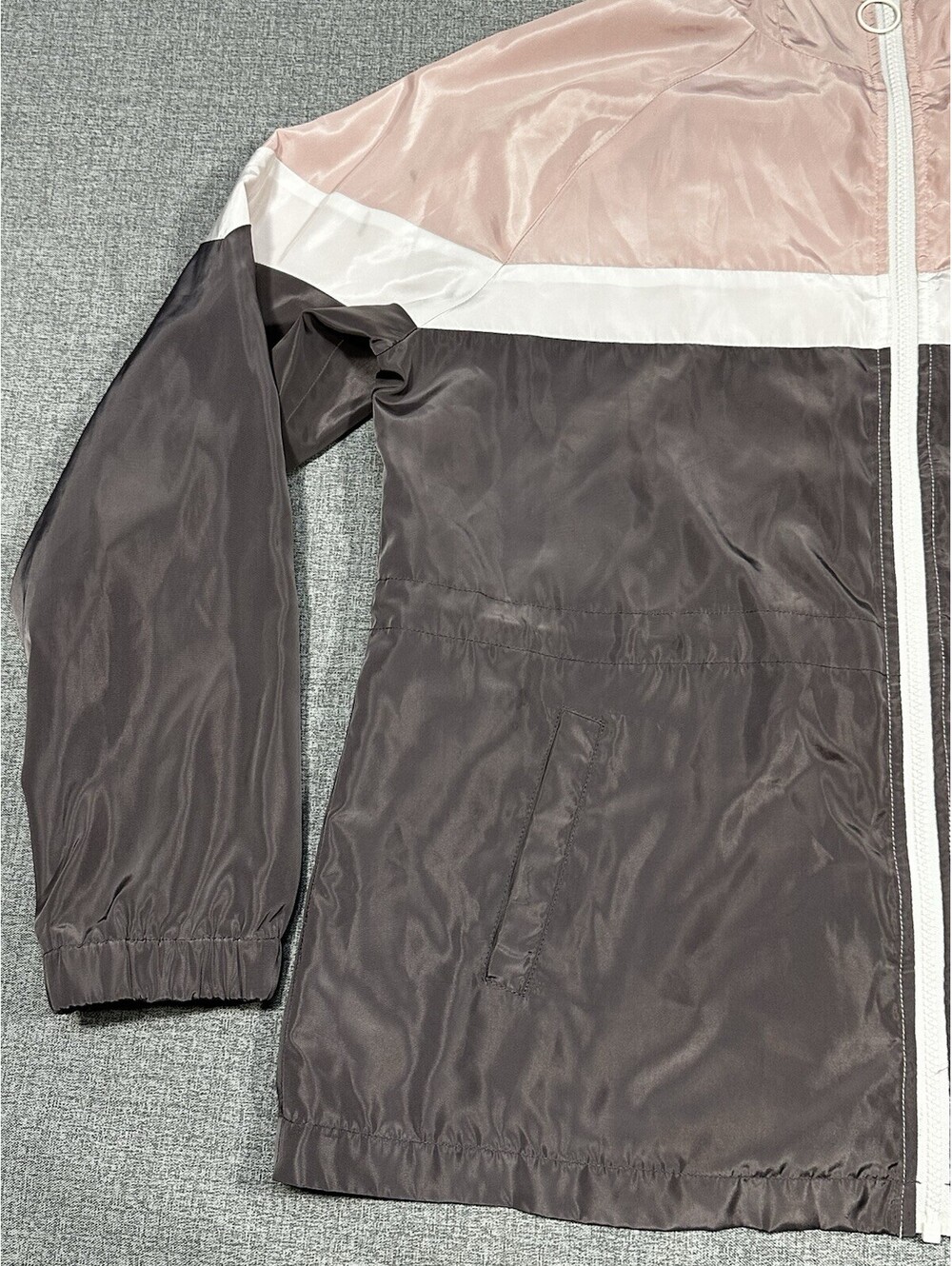 Maurices Colorblock Size M Windbreaker Jacket Pink White Gray Hooded Full Zip - Picture 3 of 14